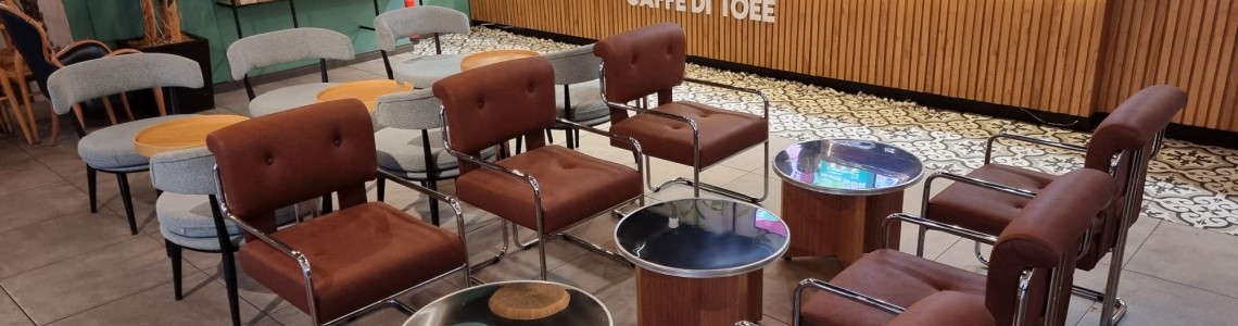 Discover the Caffé Di Toee Çukurambar project. Explore custom cafe furniture, booth seating, and modern interior solutions by Palmiye Koçak.