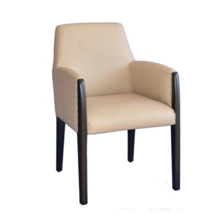 Krem Derili Siyah Boyalı Modern Kollu Ahşap Sandalye Krem Derili Siyah Boyalı Modern Kollu Ahşap Sandalye