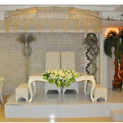 Nikah Salonu Beyaz Döşemeli Beyaz Boyalı Masası Sandalyesi Nikah Salonu Beyaz Döşemeli Beyaz Boyalı Masası Sandalyesi