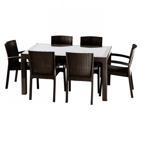 Plastic Injection Rattan Look Table Chair Set With Polypropylene Glass