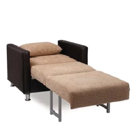 Fauteuil compagnon en tissu beige avec accoudoirs en cuir