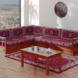 Meubles en cèdre sculpté