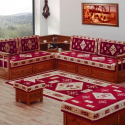 Modèle en cèdre sculpté