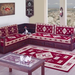 Modèle en cèdre sculpté