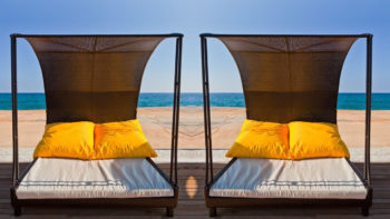 Ada Beach Otel Sandalye Susleme Dugun Dekorasyon