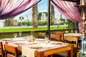 Rixos Otel Belek Yemek Masası ve Ahşap Sandalye