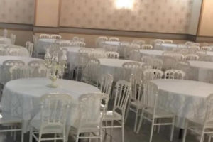 Beyaz Hilton Sandalye Beyaz Düğün Salonu Tasarım
