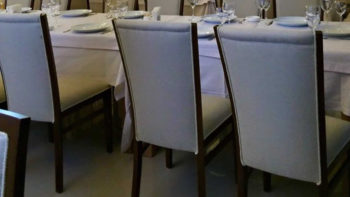 Ukrainochka Restaurant Beyaz Kolsuz Restoran Sandalyesi Dikdortgen Masa